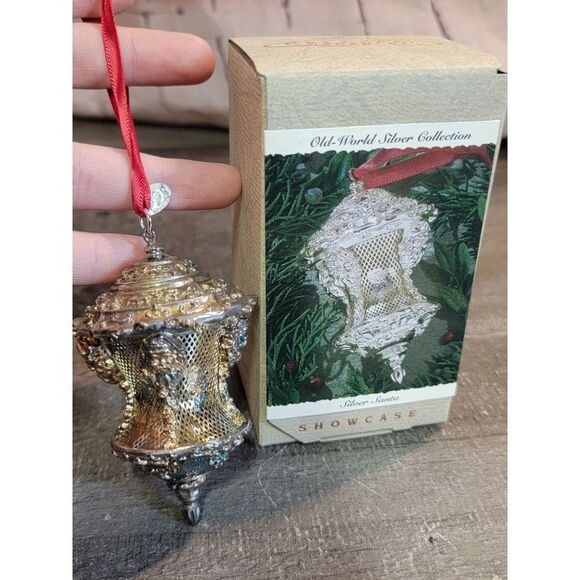 Hallmark silver Santa 1993 ornament Xmas decor - Picture 1 of 7
